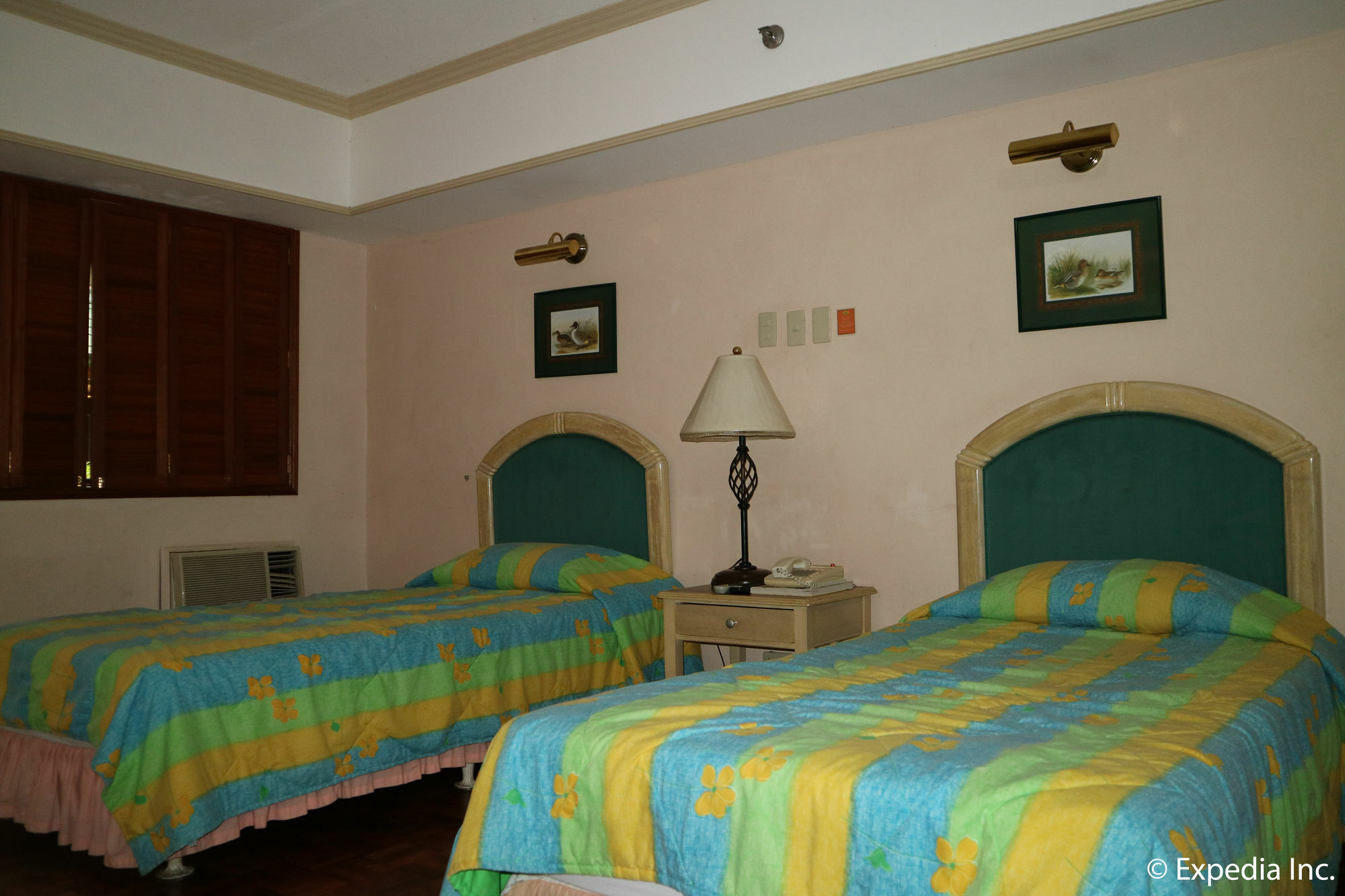 Sunrise Holiday Mansion Tagaytay City Exterior foto